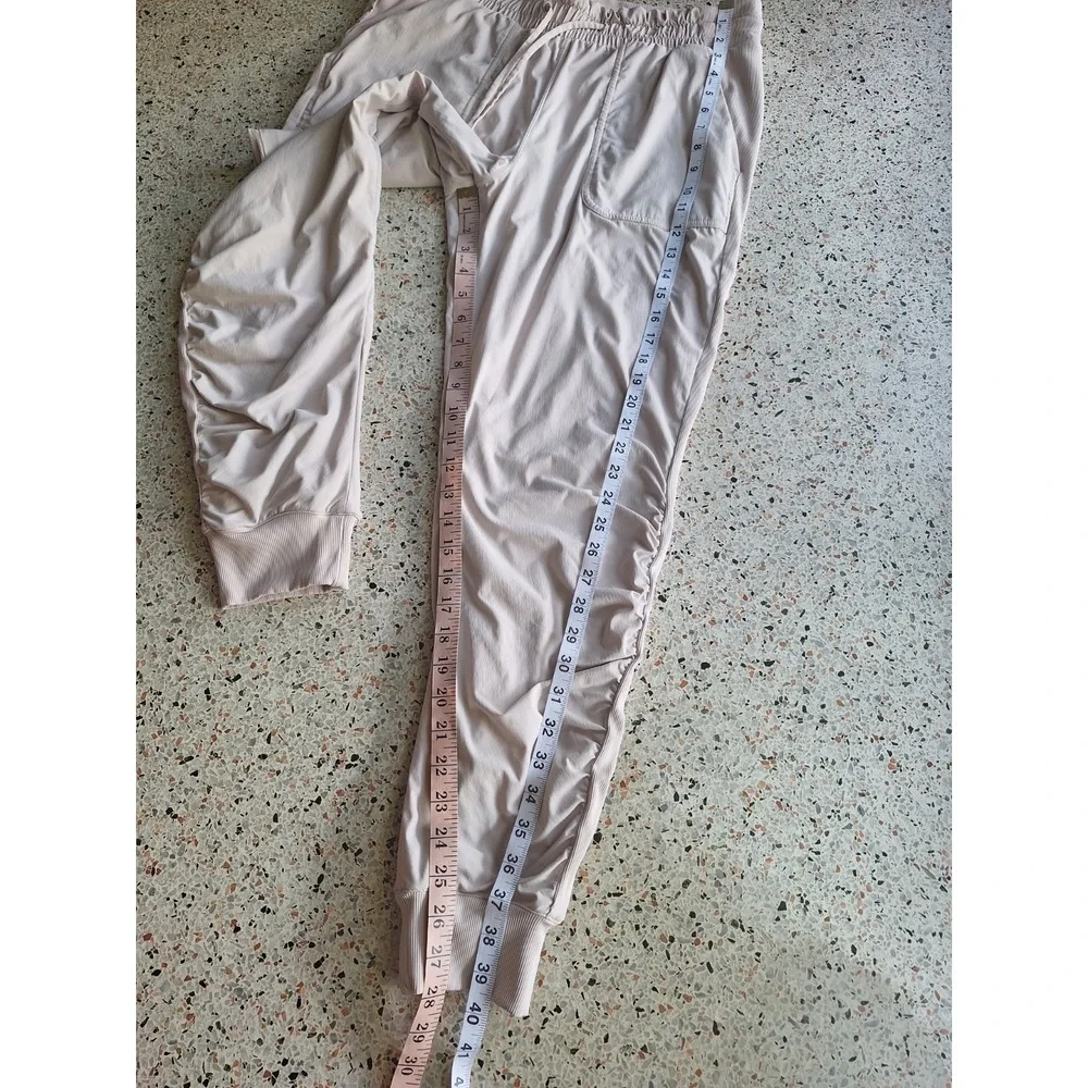 111 Lululemon Beyond the Studio Jogger *Lined - Picture 13 of 14